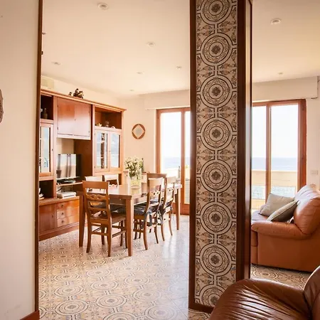 Wonderful Seaview X6 Apartment